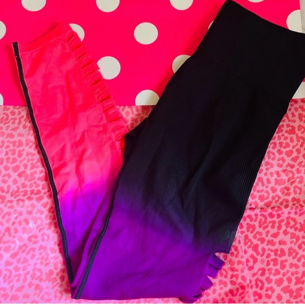 Gradient Pink and Purple seamless  Leggings - Picture 3 of 4